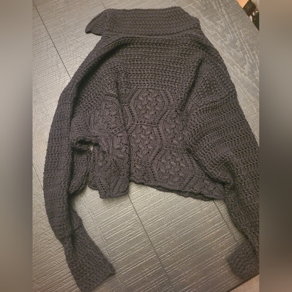 Zara Cropped Open Knot Collared Sweater - Picture 3 of 5